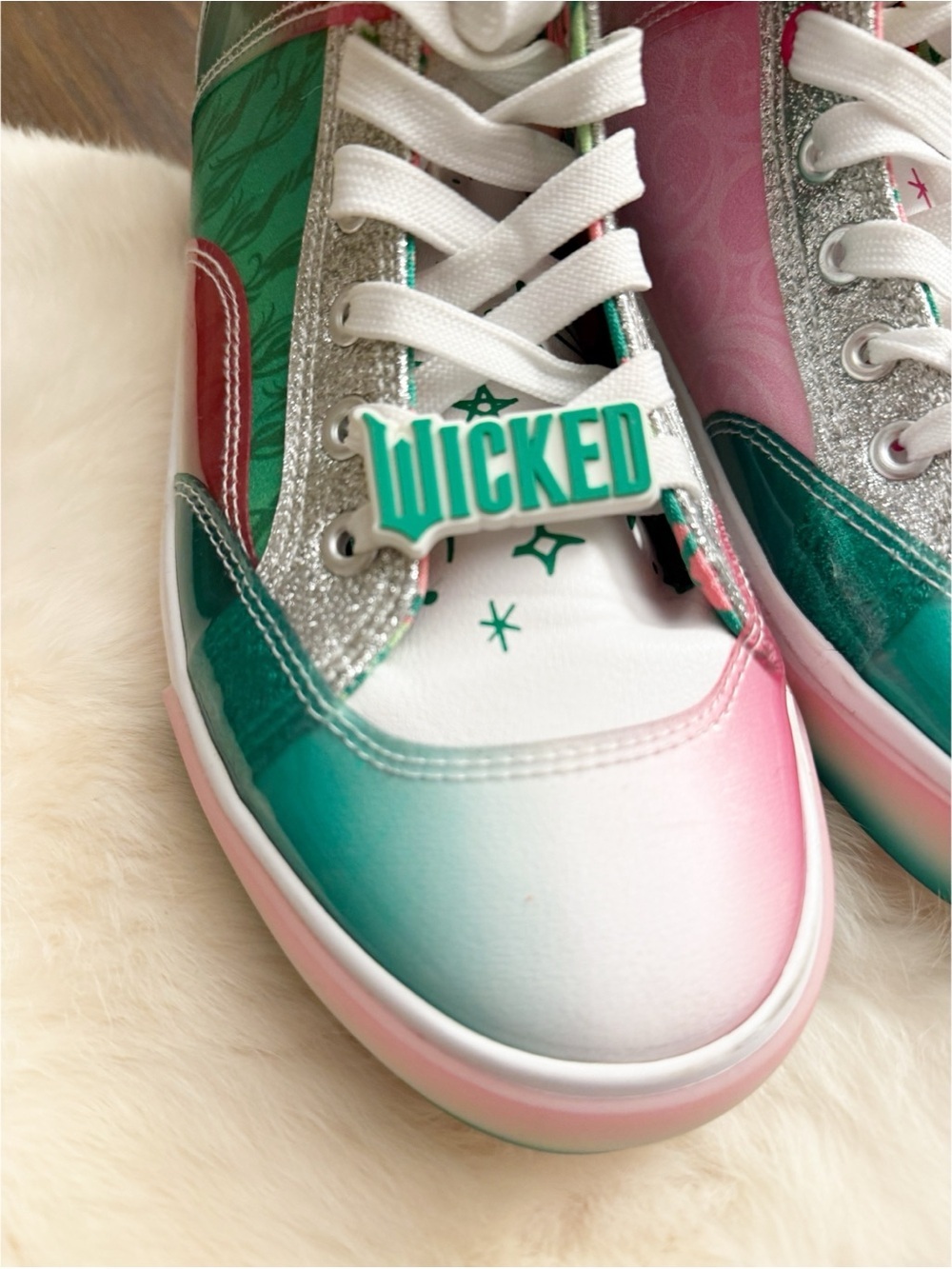 Wicked novelty high top sneakers 6.5 - Picture 3 of 8